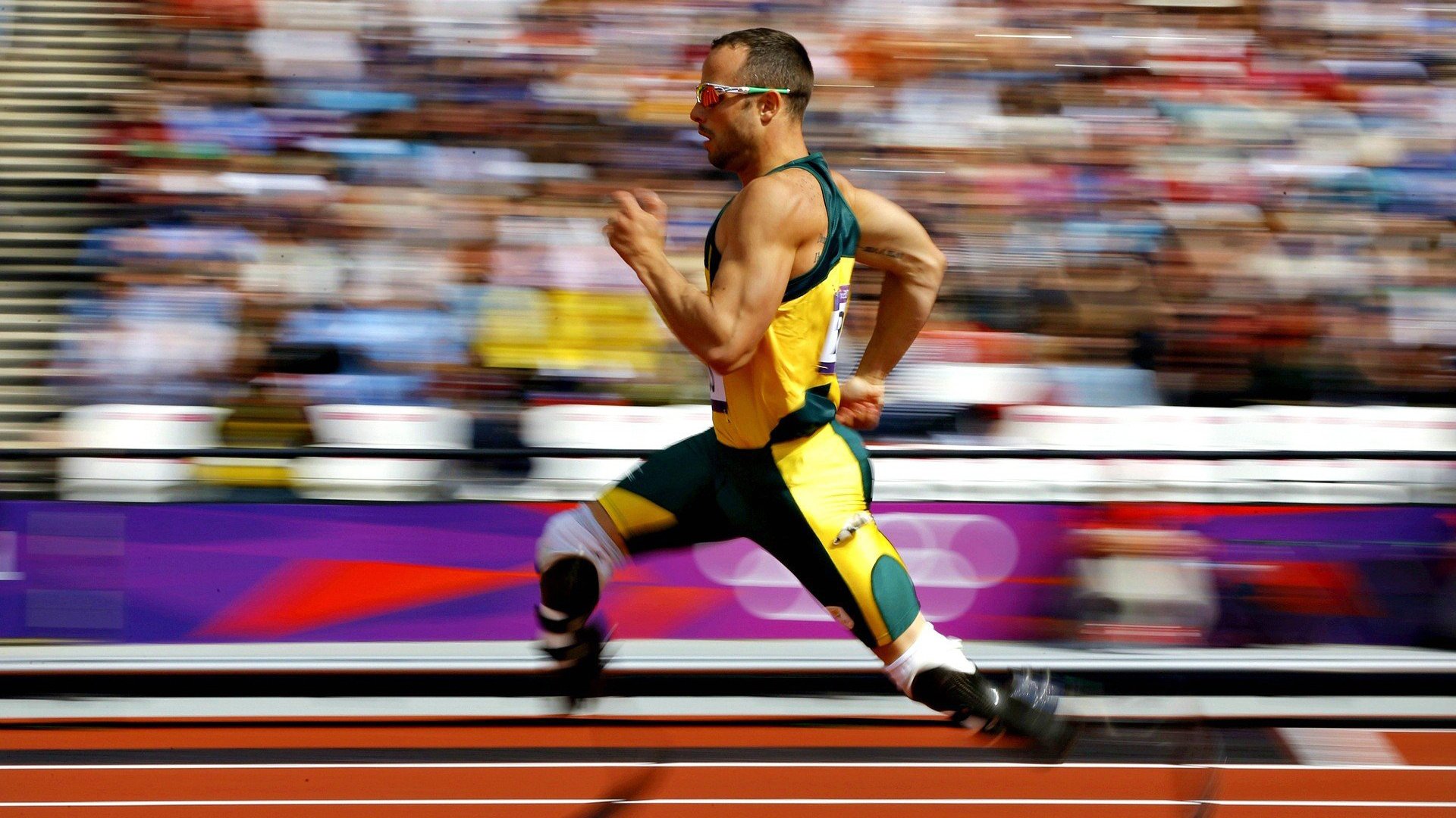 亚洲青年篮球锦标赛中，韩国队和中国队激烈角逐，青年力量崭露头角